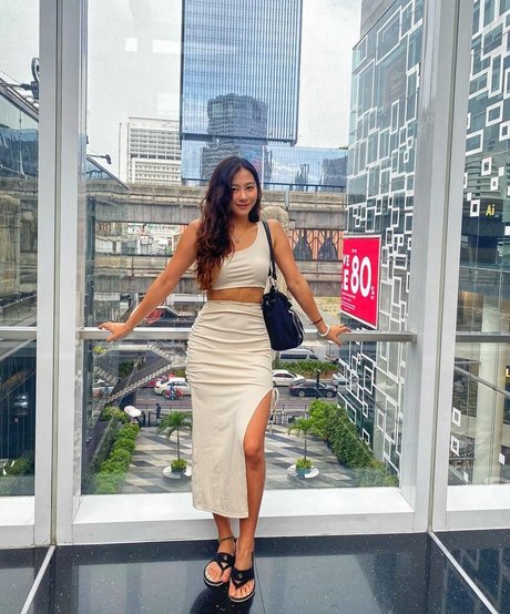 Mhyochi pornstar nude picture