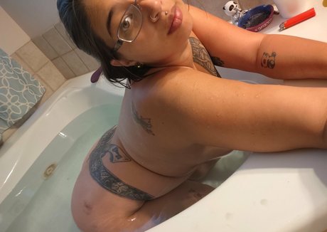 panda pop10 pretty pornstar photo