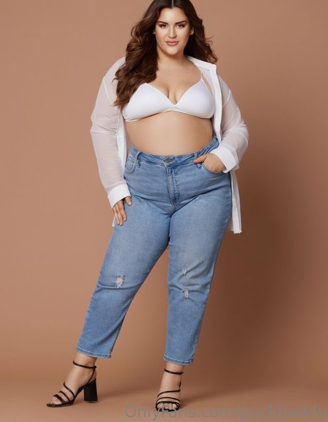 puckbuddy star exclusive pictures