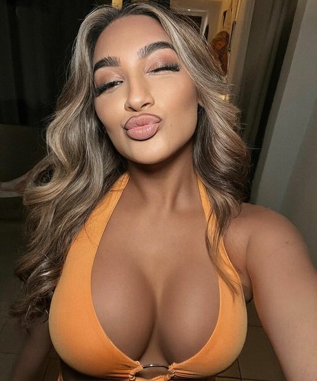 simmykk pornographic actress archive