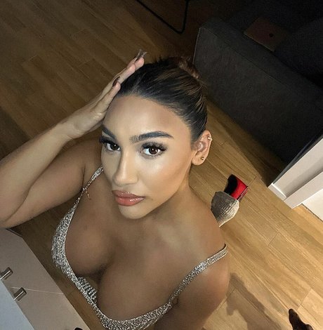 simmykk pornstar sexy images