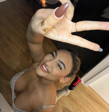 simmykk pornstar top photos