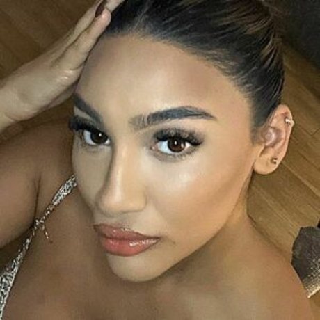 simmykk perfect actress photo