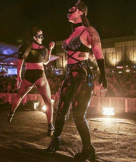 Barbara Labres top star pic