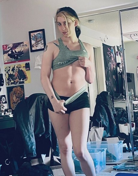 Devi Dionne exclusive actress pictures