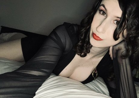 Bloody pornstar high quality galleries