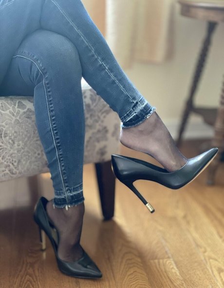 Theresa Edward star top pics