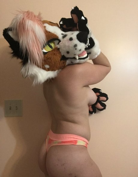 fox anatomy hot model photos