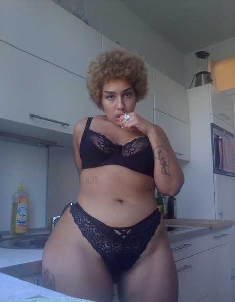 schuggamamabbb model beautiful images