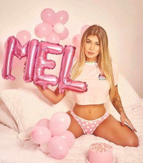 Deborah Meel hd model picture