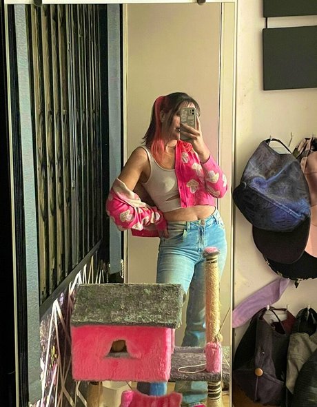 Coelho__pink hd pornstar image