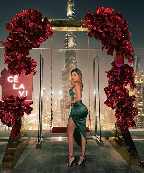 Erika Schneider naked star galleries