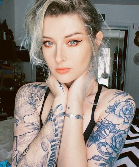 Mothica naked star pictures