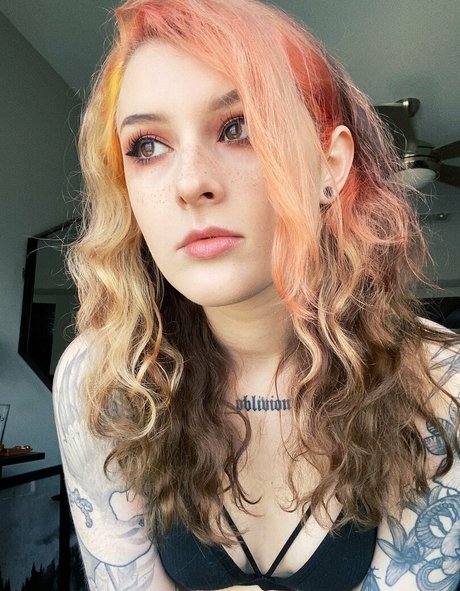 Mothica pornstar archive