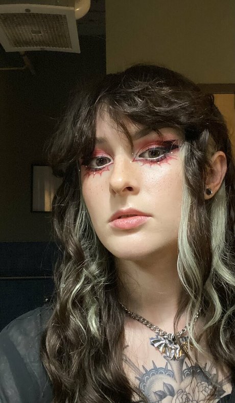 Mothica erotic actress picture