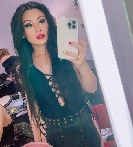 Tina Guo pornstar sex gallery