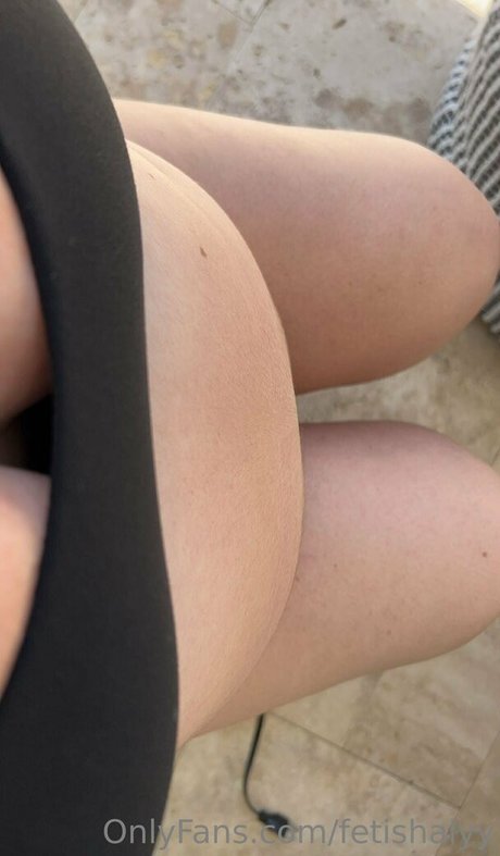 fetishalyy model photo