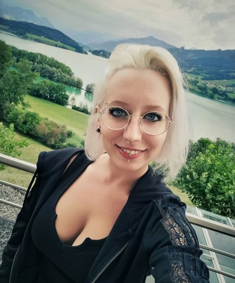 Methvespertine pornographic star galleries