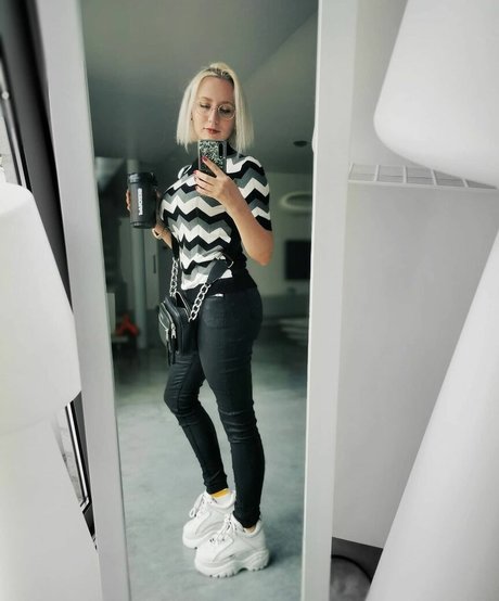 Methvespertine exclusive star picture