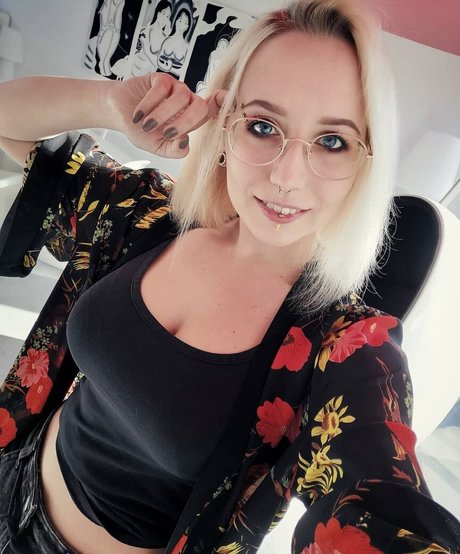 Methvespertine porn actress photo