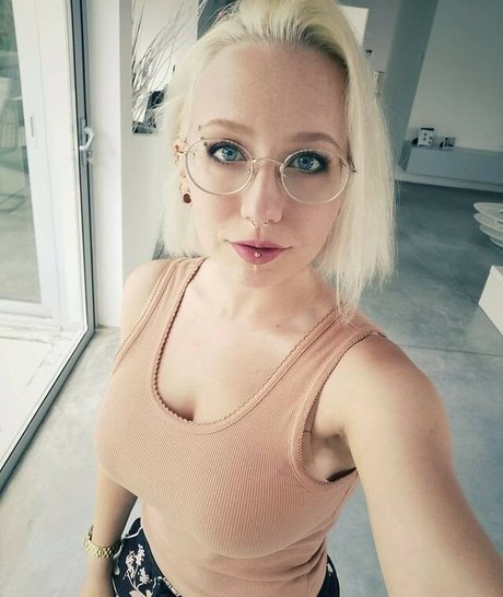 Methvespertine sexy pornstar gallery