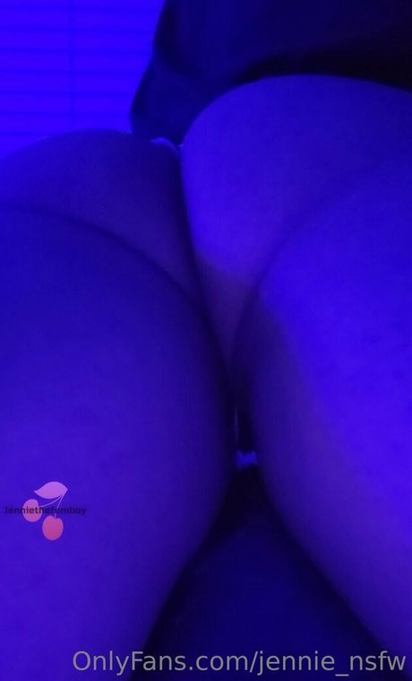 jennie nsfw pornstar nude photo