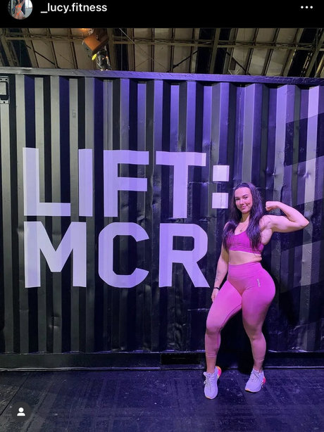 Lucy Jayne top model img