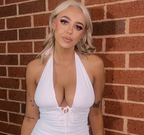 Alicia Burns star sex pics