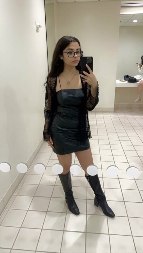 Justcallme Vixx sexy star image