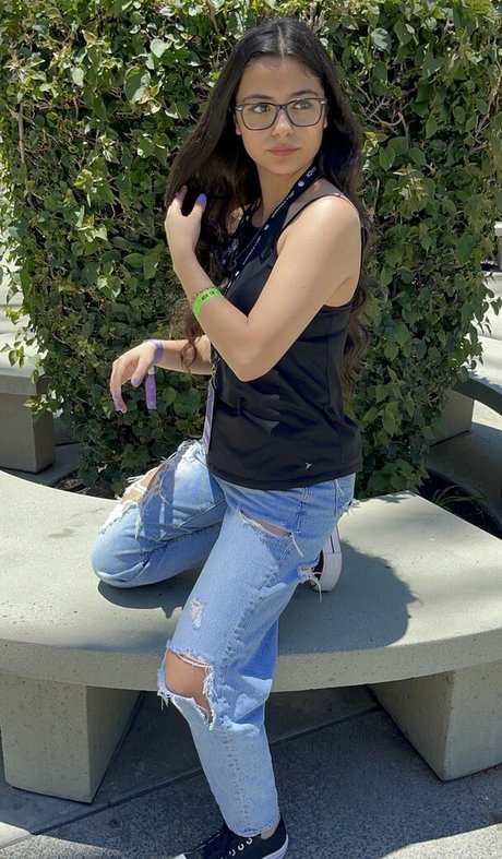 Justcallme Vixx model hd archive