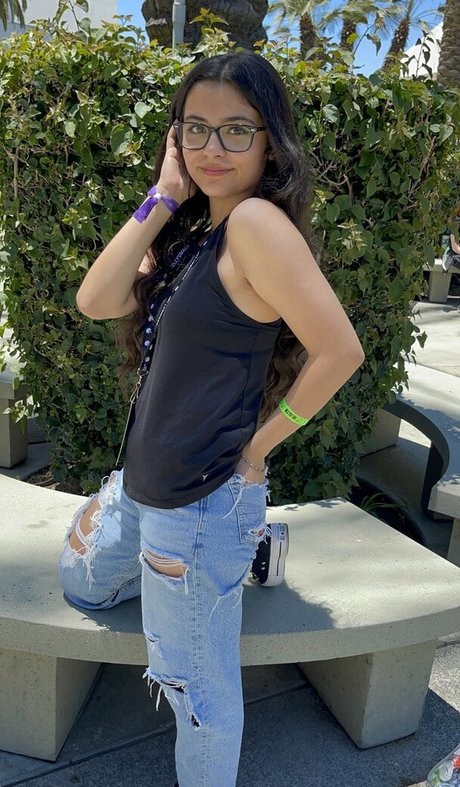 Justcallme Vixx model adult picture