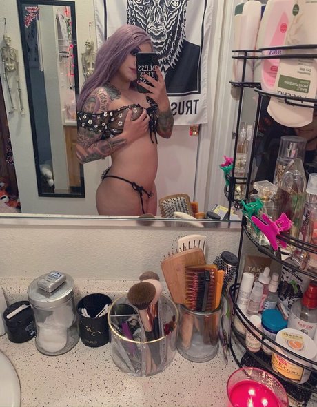 Dorkiaaa nudes pornstar pic