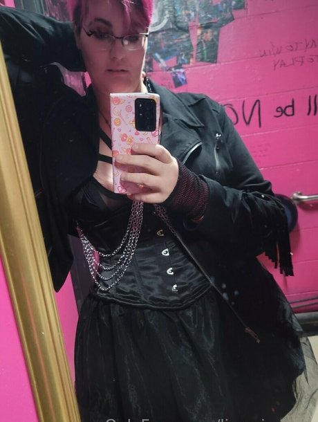 livewirepole high quality pornstar photos