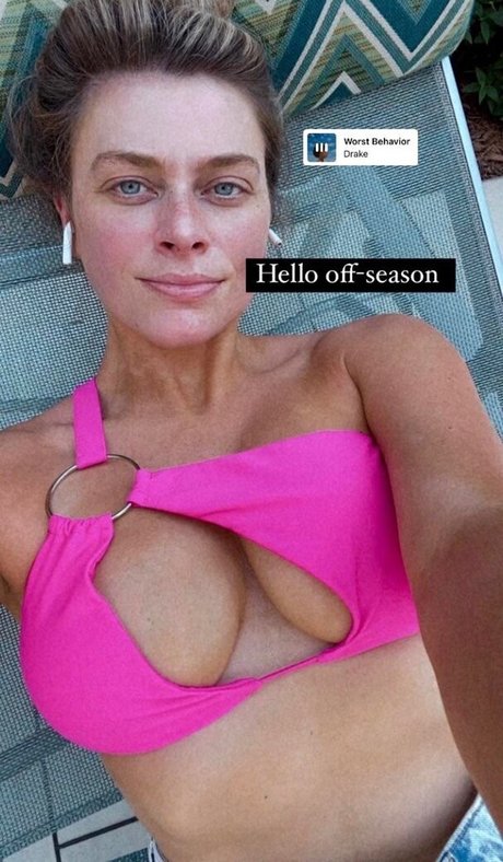 Sara Civian nude model galleries