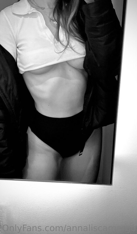 Anna Lis model naked photos