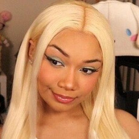 mariiiisel hot star galleries