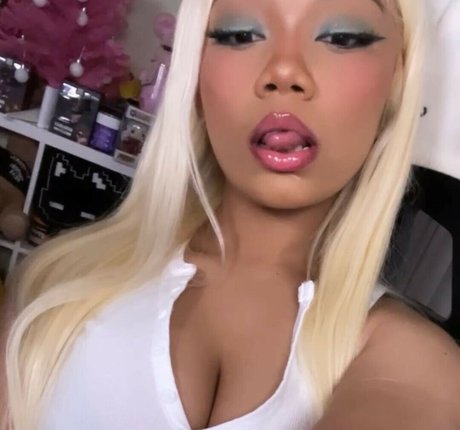 mariiiisel star art gallery