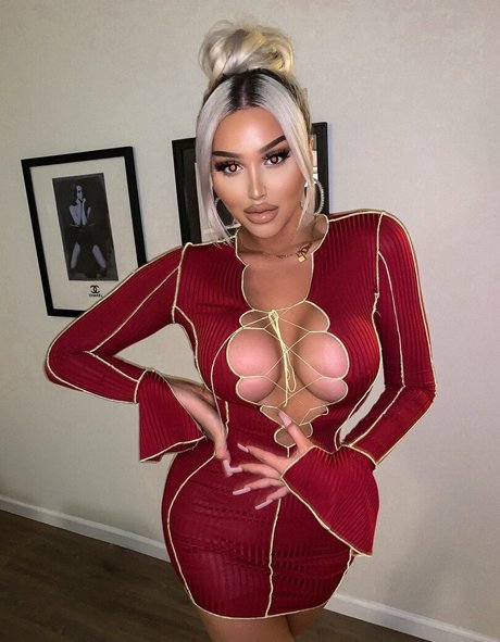 La Demi perfect star photos