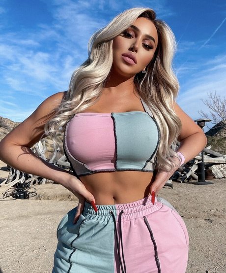 La Demi model perfect gallery