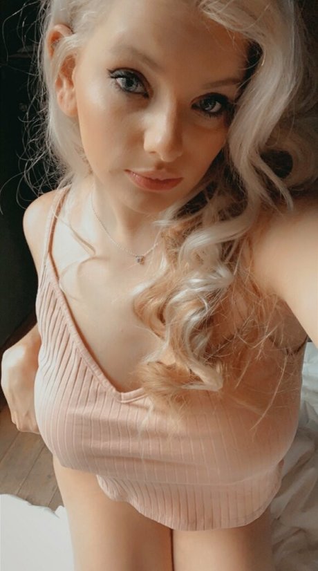 elizabethhill hd actress galleries