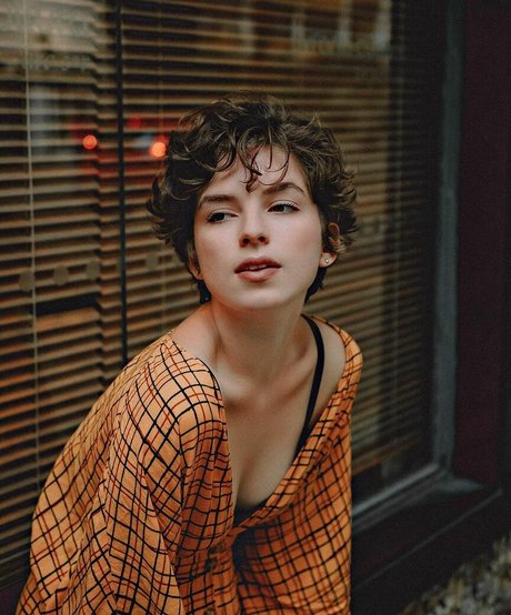 Karina Martins nude star photo