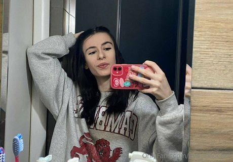 eva innocent pornstar nude image