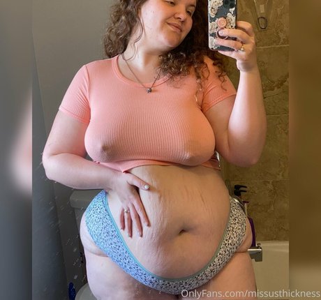 mollynonsense best model image