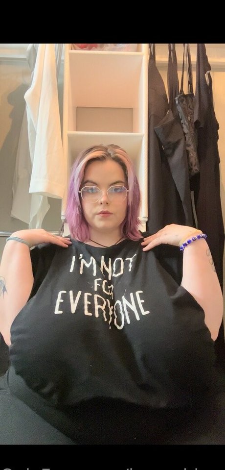 honeybiscuit20 model nude galleries