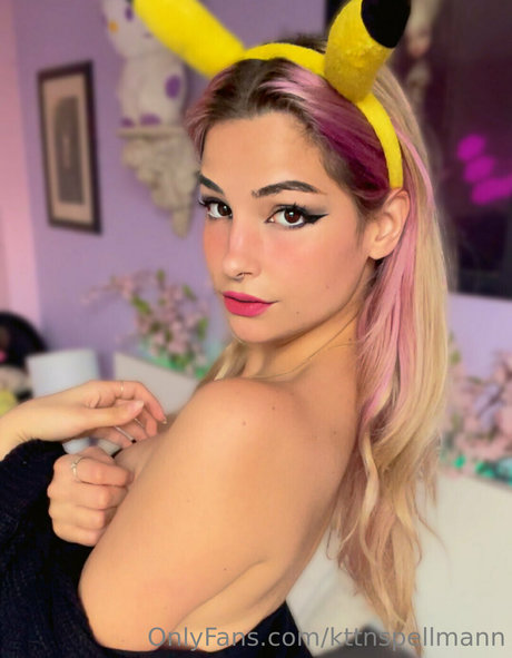 kttnspellmann model hot photo