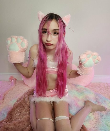 atruemess model best picture