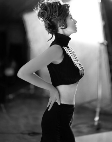 Shania Twain nude model photos