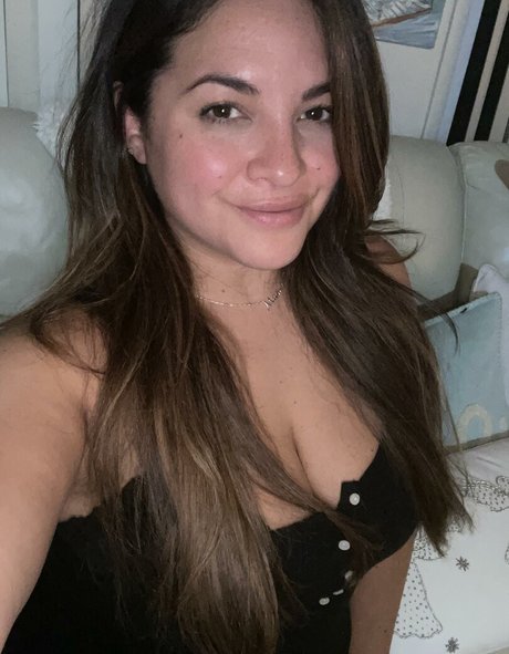 Bella Paz nudes actress pic