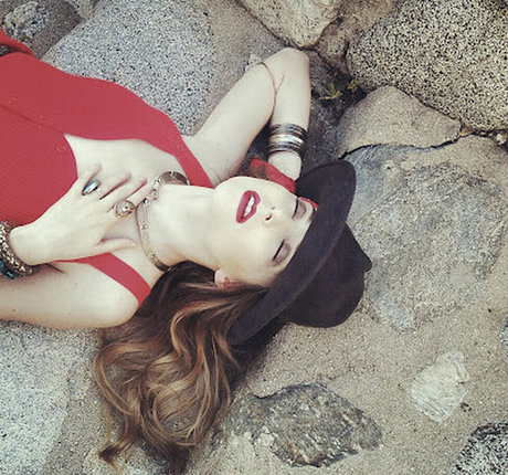 Stevie Wynne Levine nice star images