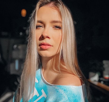 Justseum exclusive star picture